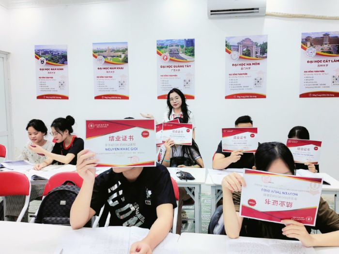 Giáo viên tại QTEDU Đông Hưng