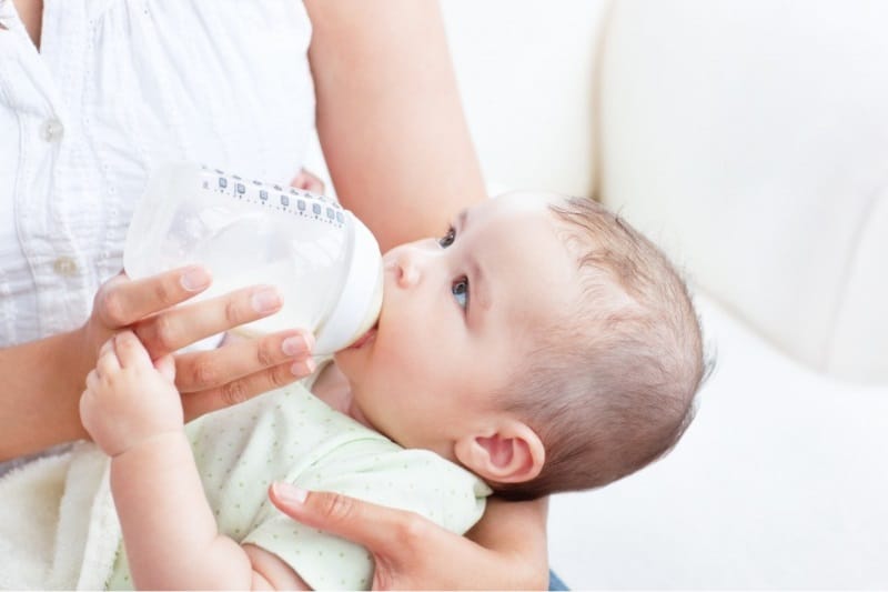 Sữa cho trẻ sơ sinh