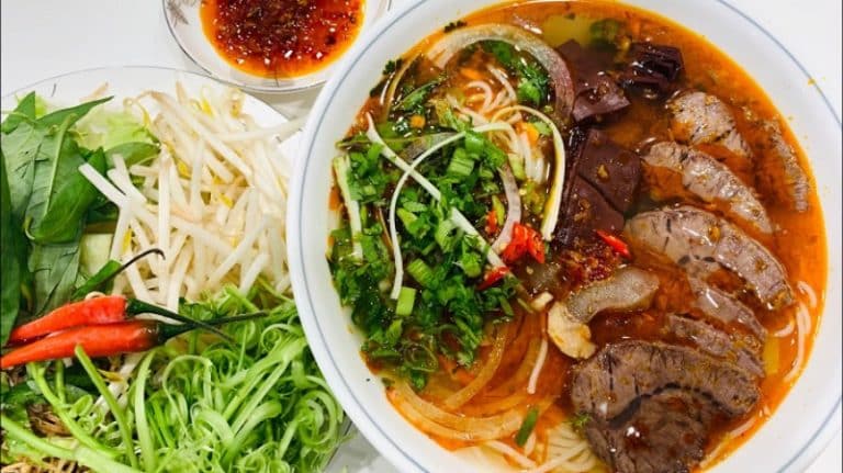 quán bún bò ở Quận Phú Nhuận