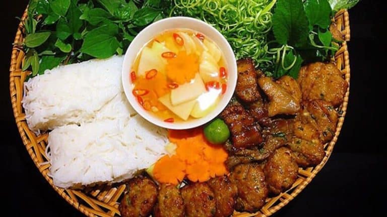 Bún chả – ăn sáng ở Sài Gòn/TPHCM không thể bỏ qua