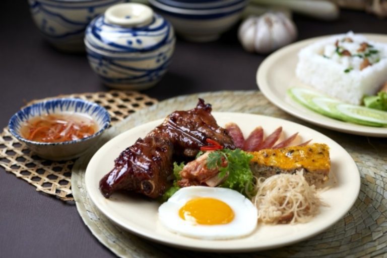 Quán cơm tấm Mục Đồng - quán ăn tối ở Sài Gòn/TPHCM 