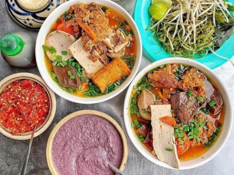 Bún riêu - món ăn trưa ở Sài Gòn/TPHCM cho ngày nắng nóng