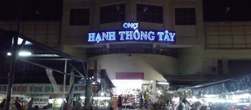 Chợ Hạnh Thông Tây – chợ đêm ở Sài Gòn chuyên về quần áo