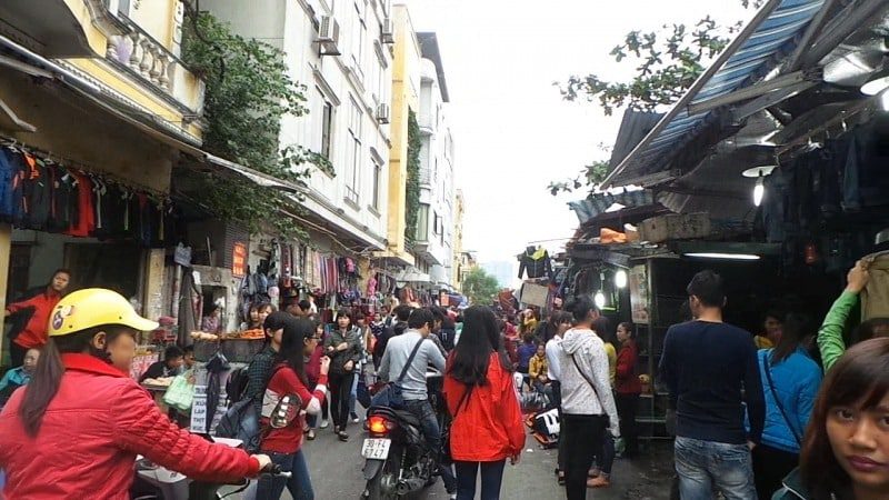 Chợ Nhà Xanh - chợ ở Hà Nội cực yêu thích của sinh viên
