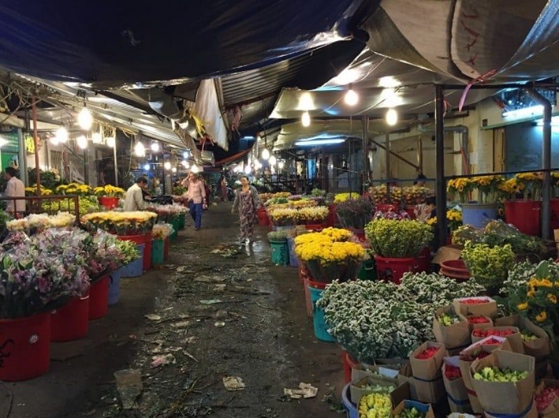 Chợ đêm Hồ Thị Kỷ - chợ ở quận 10 bán hàng xuyên đêm