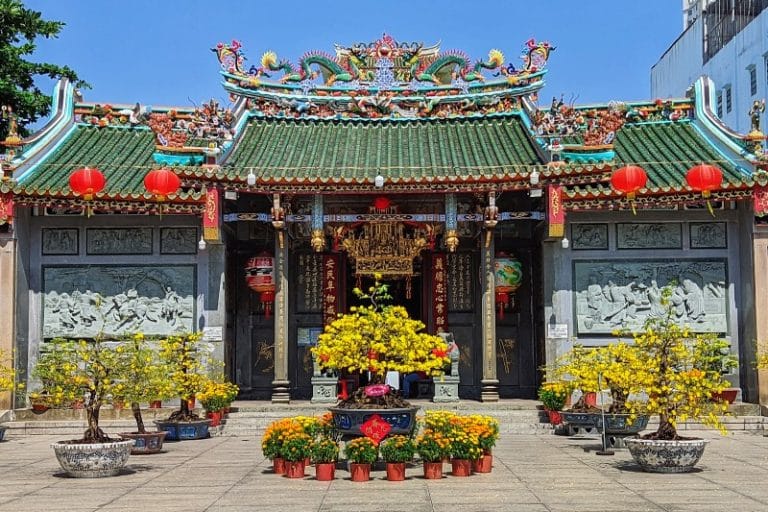 Chùa Ông - chùa cầu duyên ở Sài Gòn được nhiều người tin chọn