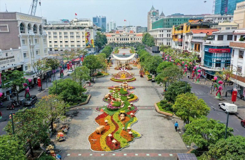 Phố đi bộ Nguyễn Huệ - địa điểm chơi Tết Nguyên đán ở Sài Gòn