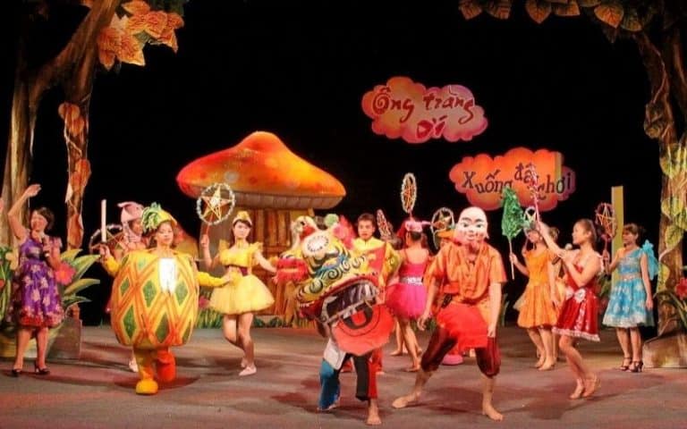 Đầm Sen - địa điểm chơi trung thu ở Sài Gòn tại Suối Tiên