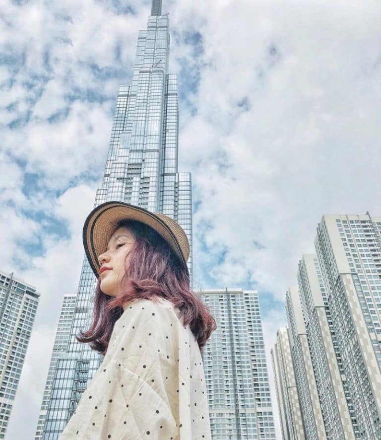 Landmark 81 -  địa điểm chụp hình đẹp ở Sài Gòn