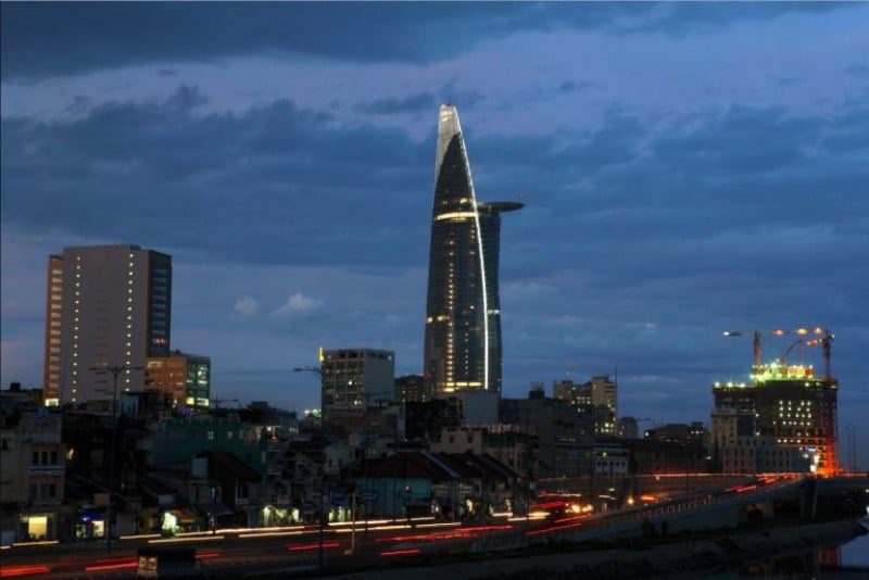 Bitexco Tower - địa điểm đi chơi ở Sài Gòn về đêm không thể bỏ lỡ