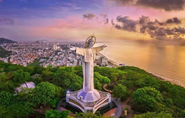 Tượng chúa Giêsu Kito Vua