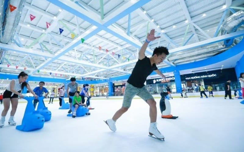 Vinpearl Land Ice Rink - khu vui chơi trẻ em ở TPHCM cực hấp dẫn