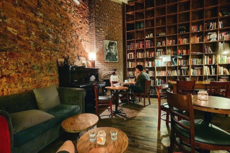 Hub Book Coffee - quán cafe yên tĩnh ở Sài Gòn được rất nhiều bạn trẻ yêu thích