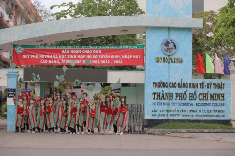 Trường Cao Đẳng Nghề Kinh Tế Kỹ Thuật Hồ Chí Minh