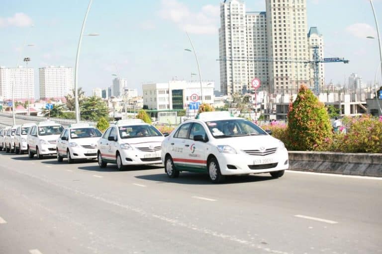 Hãng xe còn cho thuê các loại từ 4 đến 45 chỗ chăm sóc hành khách