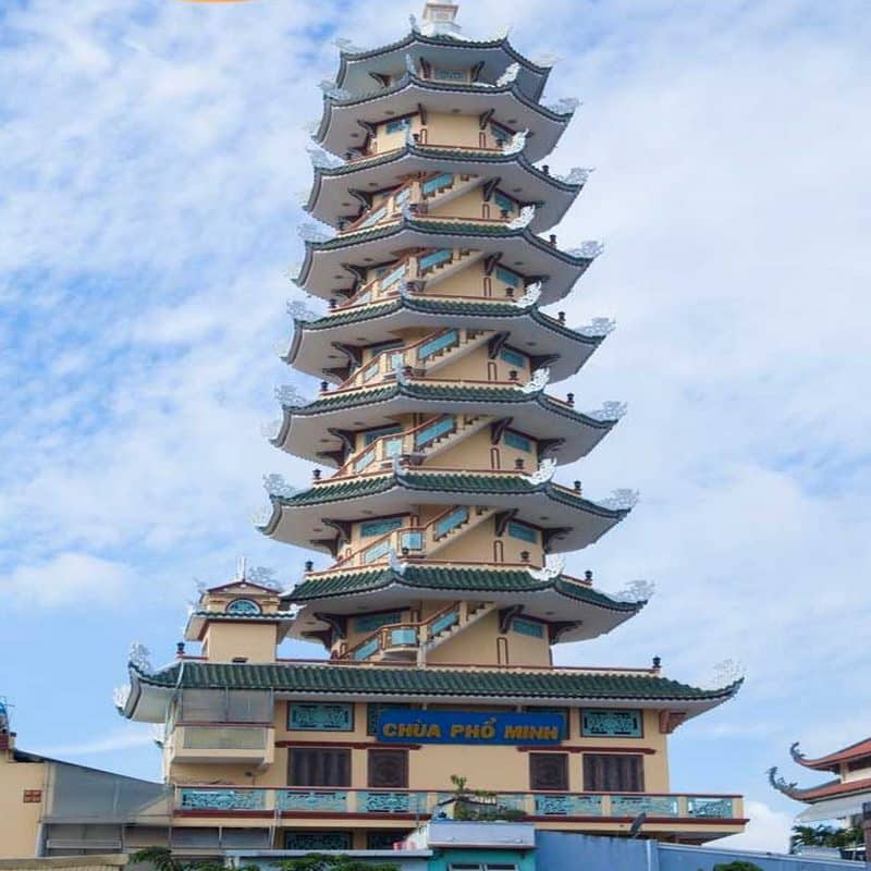 Bảo Tháp Xá Lợi là kiến trúc đặc trưng độc đáo của chùa Phổ Minh