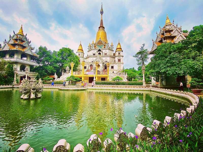 Khung cảnh đẹp lộng lẫy, nguy nga của chùa Bửu Long - Chùa ở Thủ Đức có kiến trúc Thái Lan