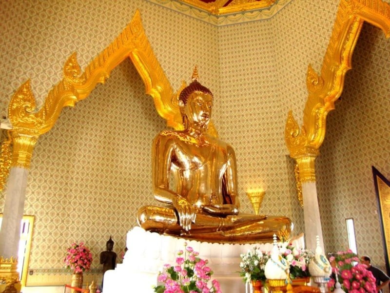 Ngôi chùa nổi tiếng với pho tượng bằng vàng