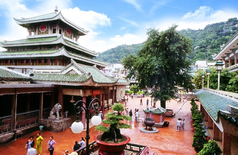 Chùa Bà - chùa ở Châu Đốc nổi tiếng