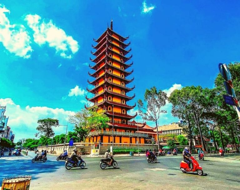 Cùng điểm qua những ngôi chùa ở quận 10 nên ghé bậc nhất nhé