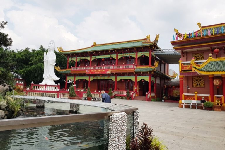 Cùng tìm hiểu về những ngôi chùa ở quận 8 tuyệt đẹp nhé