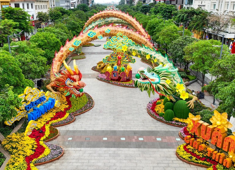 Đường Nguyễn Huệ - tên đường ở quận 1 nổi tiếng với sắc hoa và sự nhộn nhịp