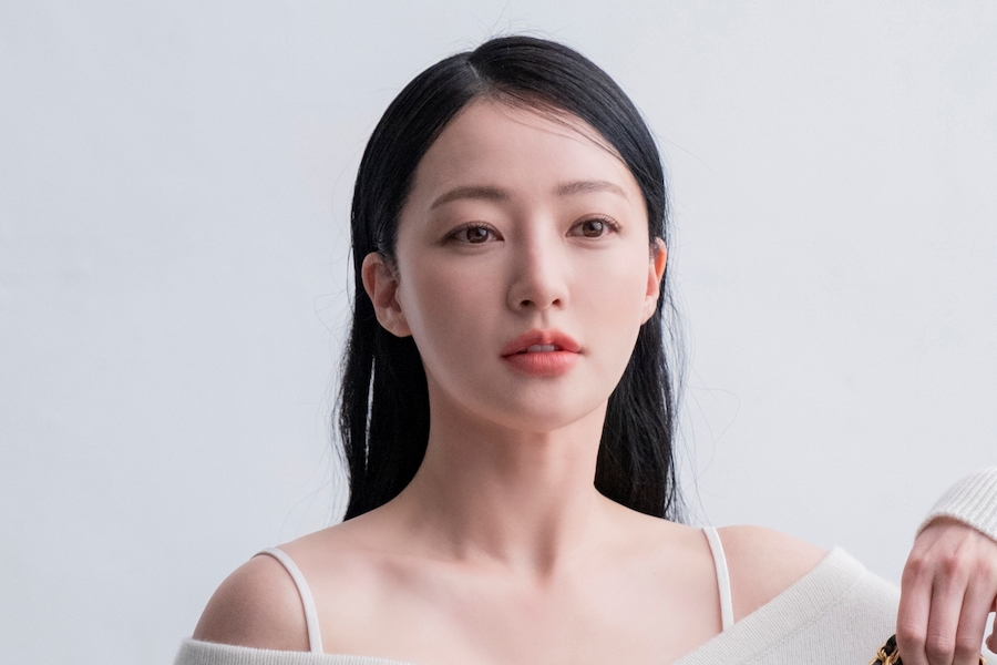 Song Ha Yoon Tiểu sử, Sự nghiệp và Đời tư