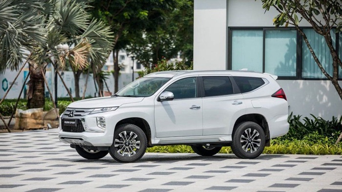 Dịch Vụ Thuê Xe 7 Chỗ Tự Lái Cao Cấp