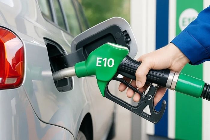 Xăng E10